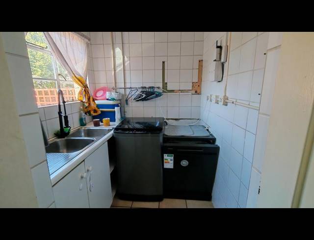 5 BEDROOM HOUSE FOR SALE IN LYTTELTON MANOR